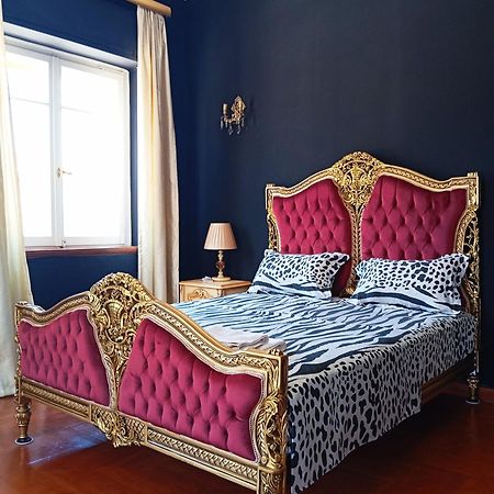 Iris Baroque Apartment Elefszína Kültér fotó