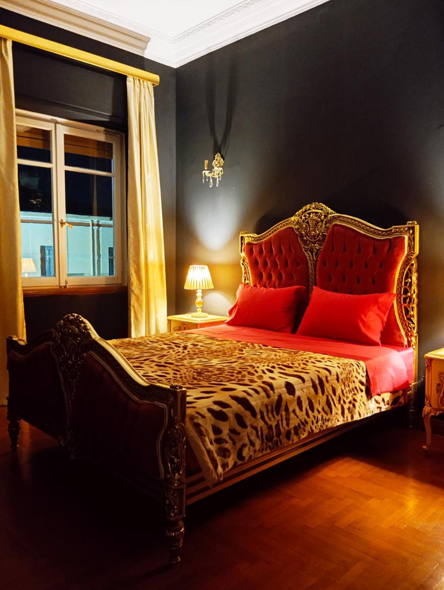 Iris Baroque Apartment Elefszína Kültér fotó