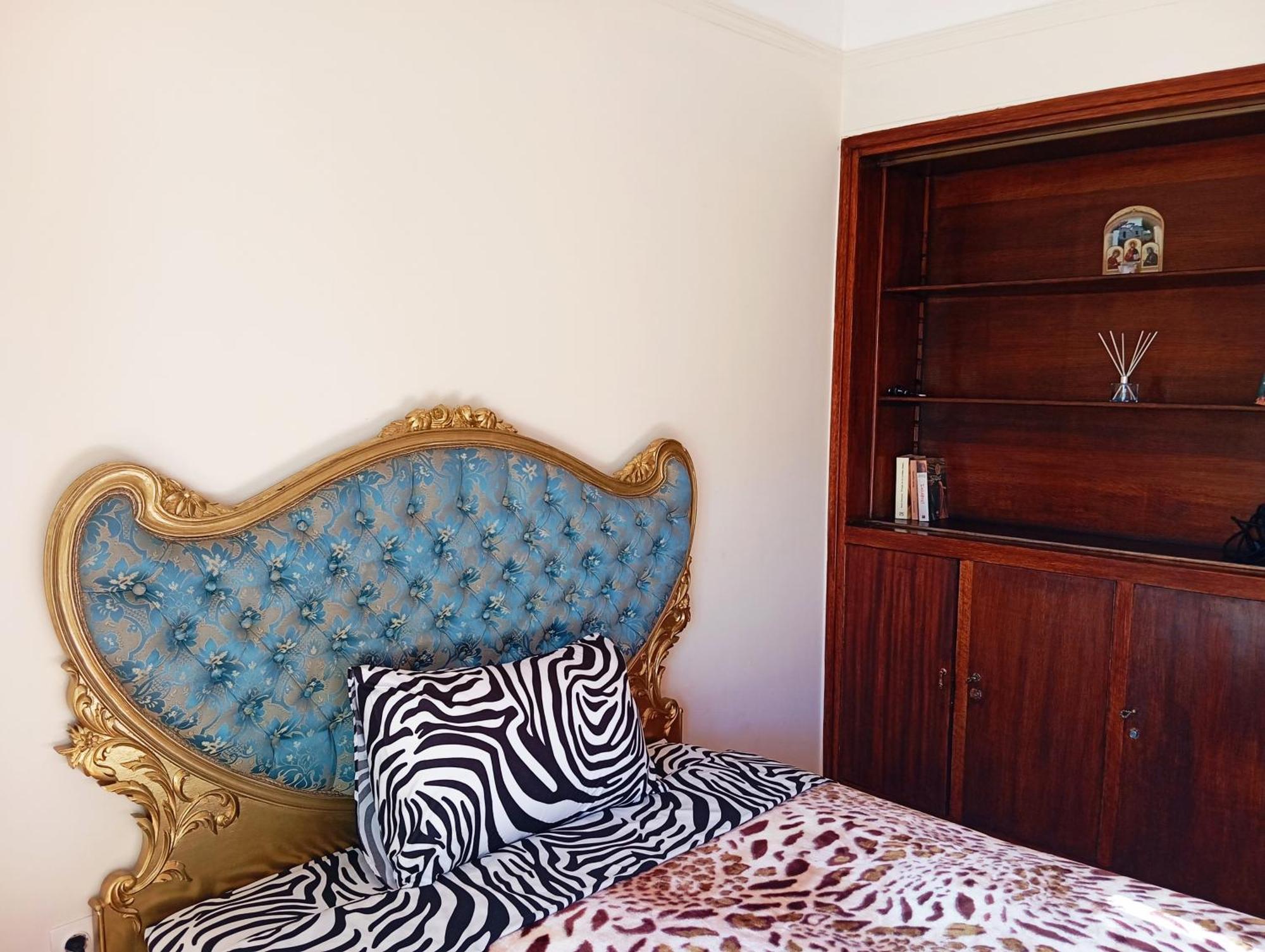 Iris Baroque Apartment Elefszína Kültér fotó